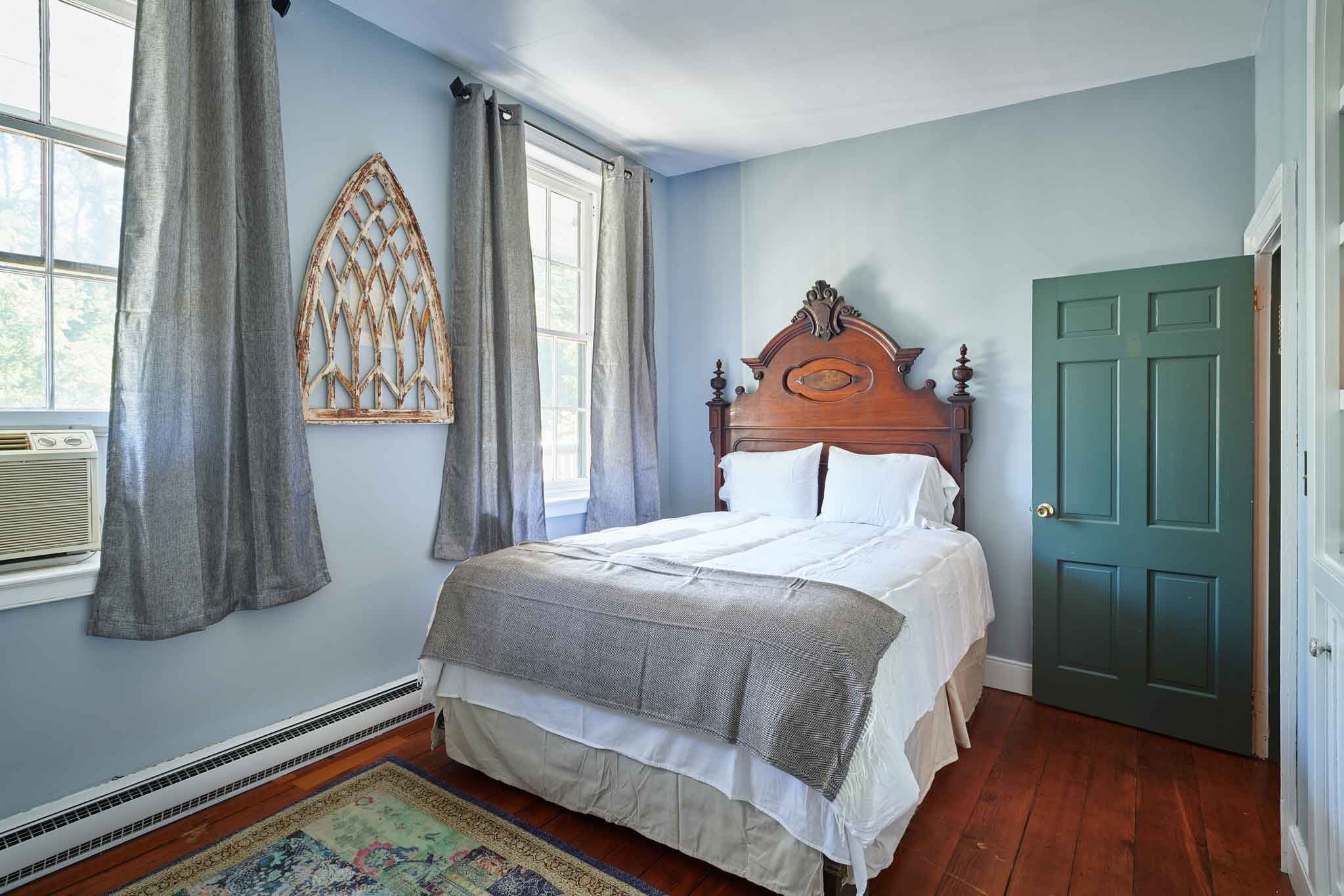 Railroad House Inn